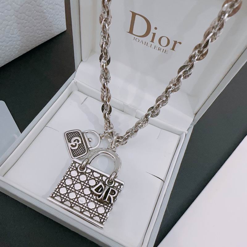 Dior Necklace 05lyr322 (2)